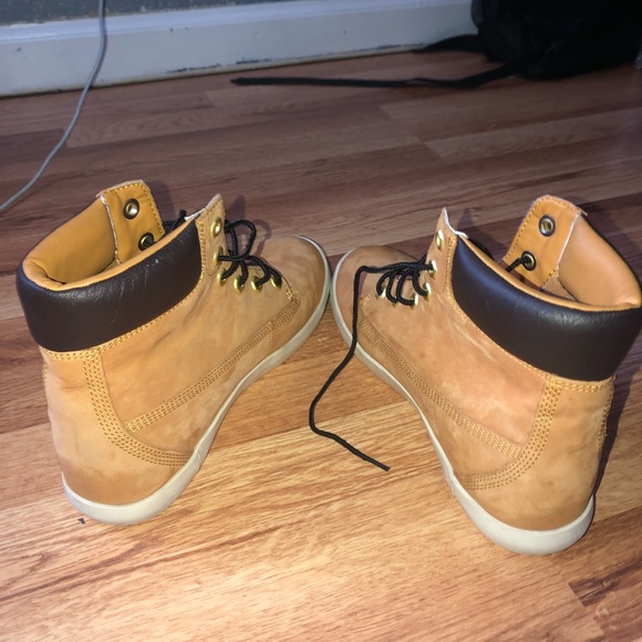 Timberland Boots - Picture 2 of 4